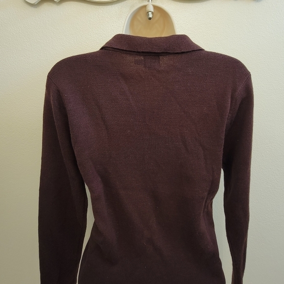 Gap Ladies V Neck Sweater With Collar - Picture 4 of 5